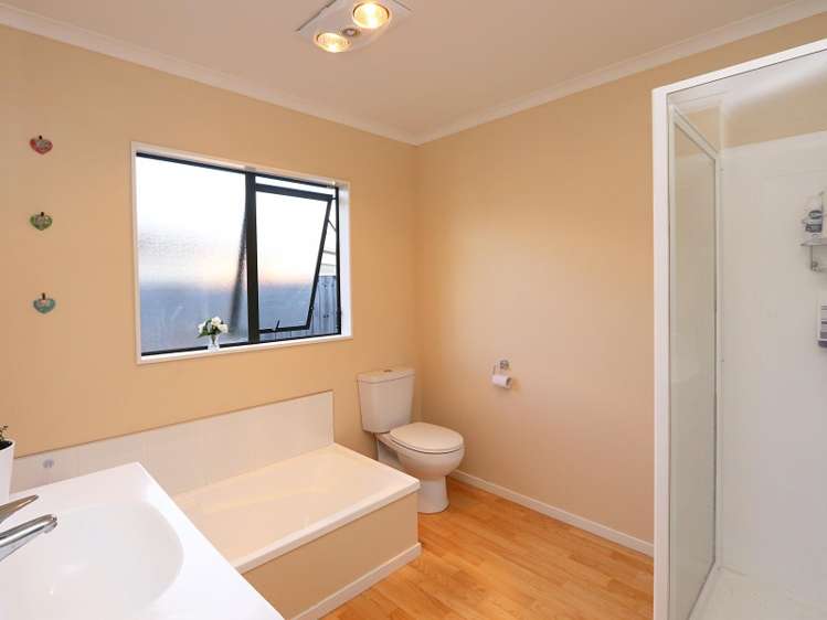 19 Woodland Grove Wainuiomata_14