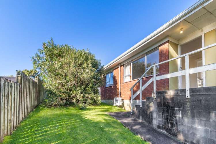 2/76 Millbrook Road 11401_11
