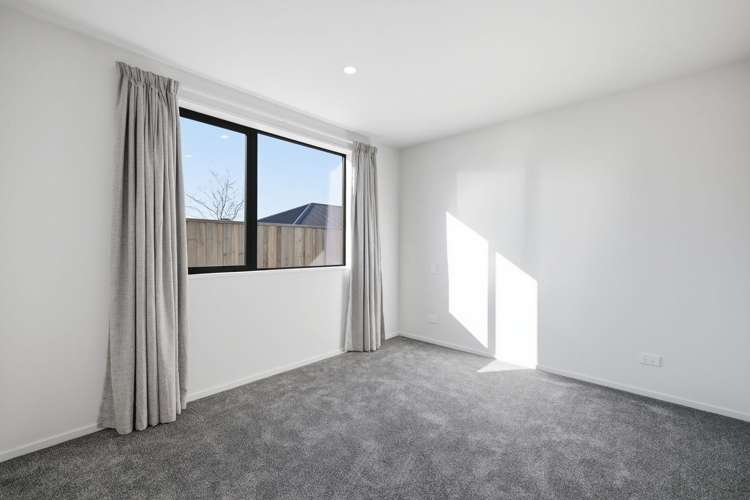 A/11 Monarch Drive 11103_11