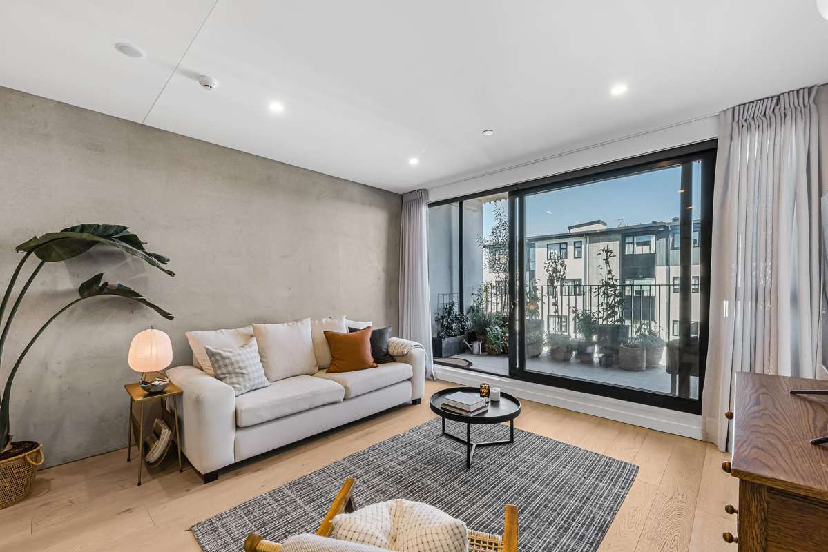 304/2 Miller Street_1