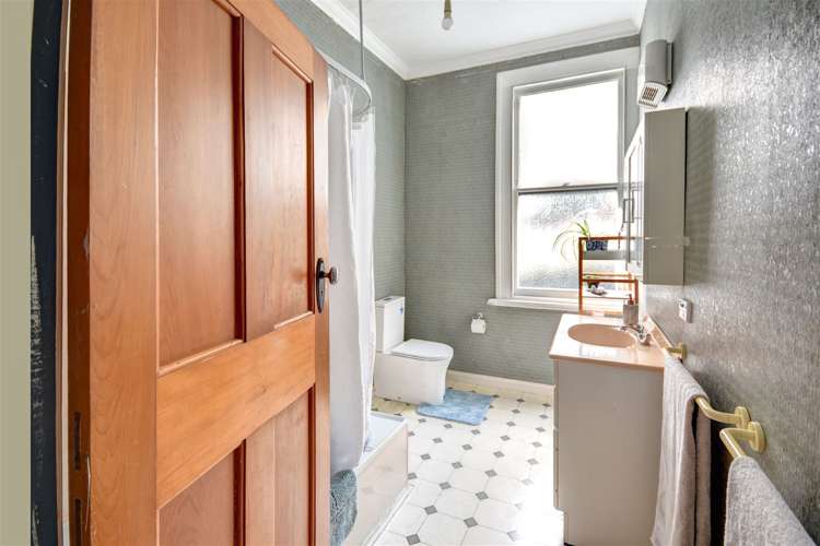 51 Easther Crescent Kew_12