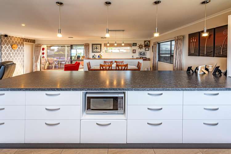 10 Okiwa Terrace Waiinu Beach_8