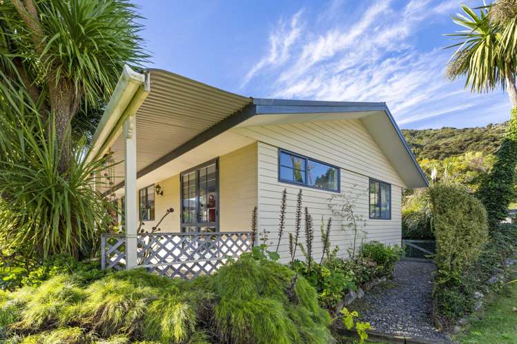 1695 Queen Charlotte Drive Linkwater_14