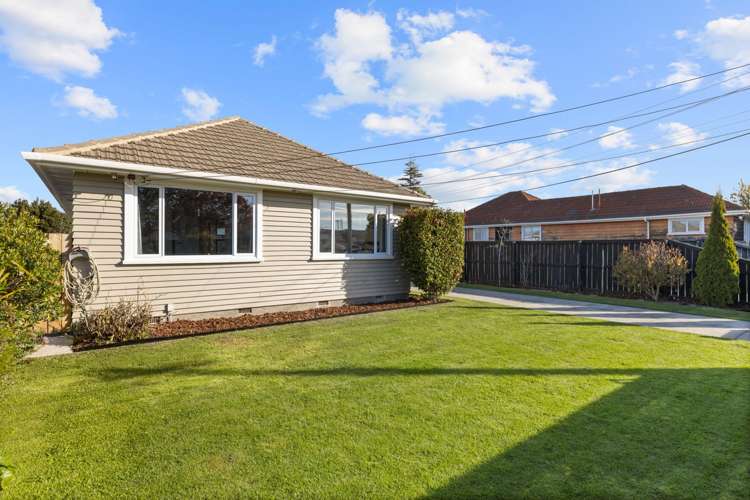 72 Birchfield Avenue Dallington_18