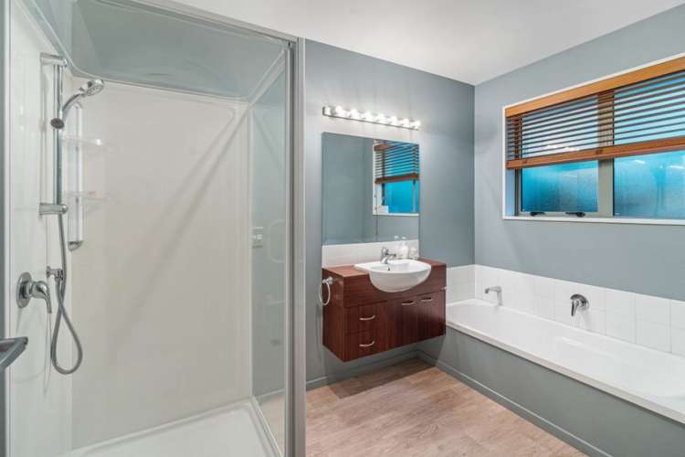 9 Lightning Close Wigram_14