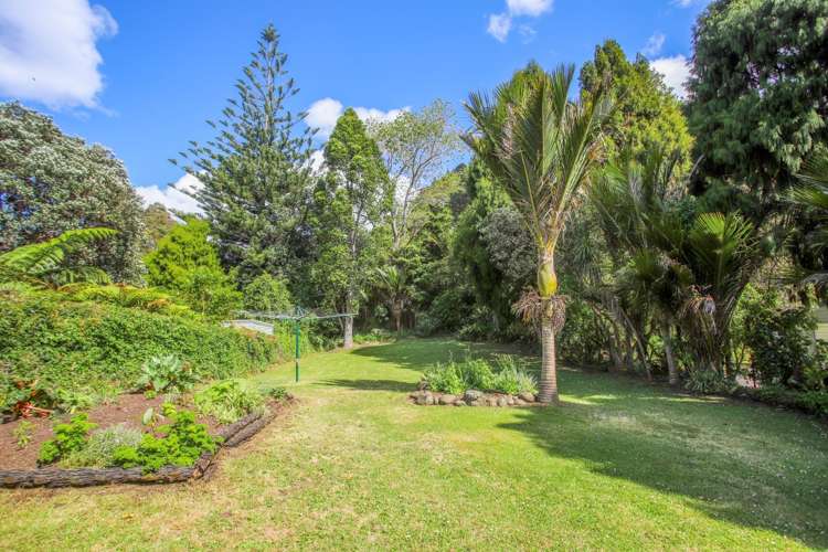 1270 Huia Road Huia_2