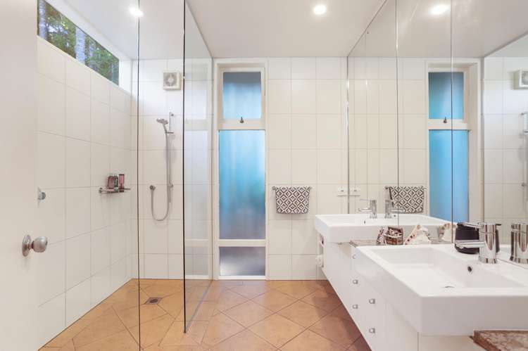 79 Scenic Drive Titirangi_28