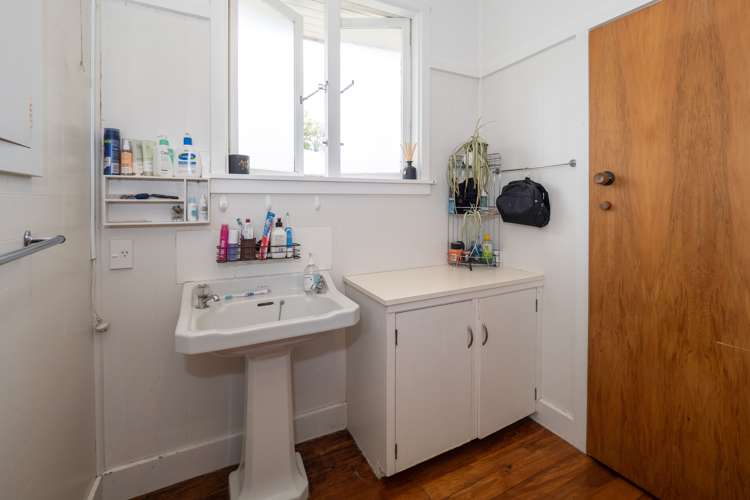 35 Reid Crescent Allenton_12