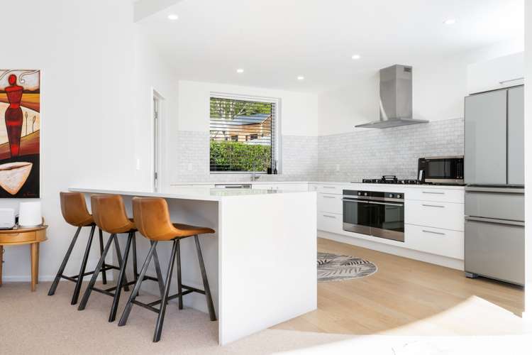 92 McCormacks Bay Road Redcliffs_10