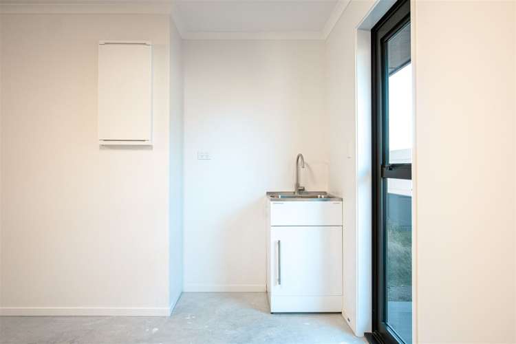 22 Rua Street Albert Town_12