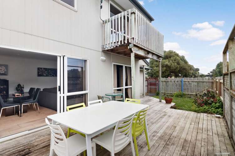 32 Ronald Avenue Glenbrook_15