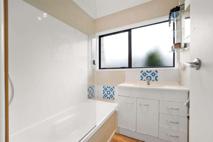 2/88 Sunvue Road Glen Eden_10