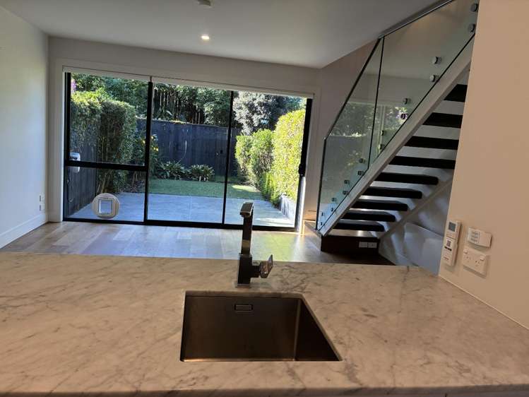 9/32c Ballarat Street 1660_4