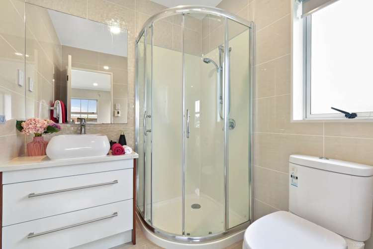 64 Killarney Drive Flat Bush_10