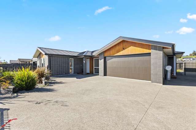Exceptional Family Home – Space, Style & Versa...