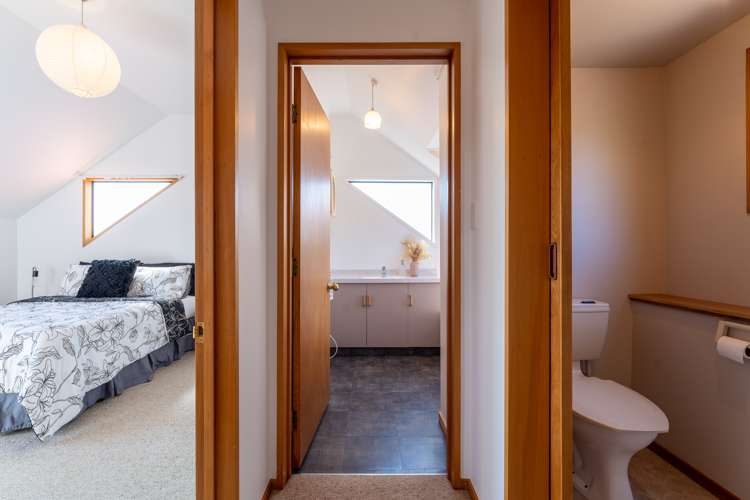 2 Jaffray Drive East Taieri_12