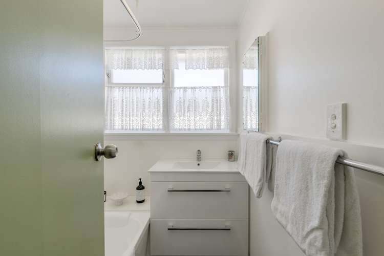 1 Parekarangi Grove Turangi_14