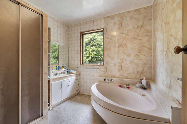 259 Albert Road Tokomaru_17