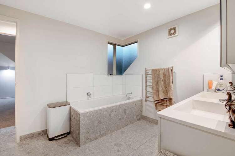 18 Cascaden Road Gulf Harbour_12