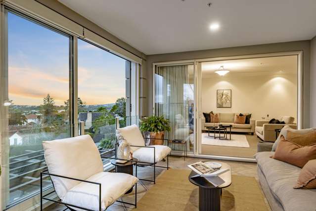 North-Facing, Pet Friendly, City & Water Views