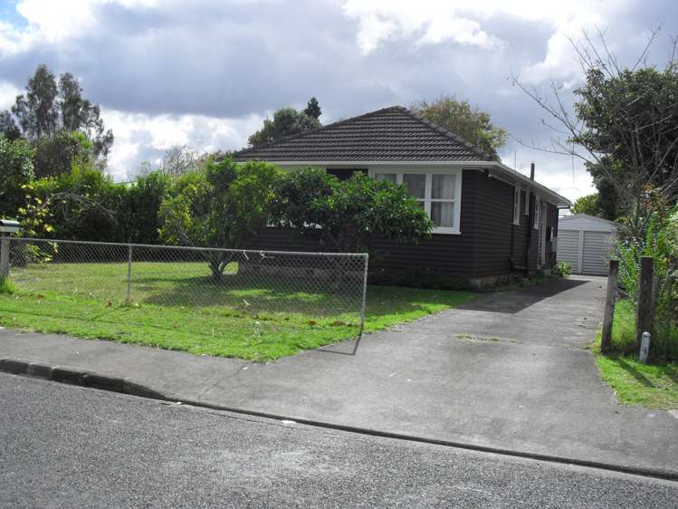 9 Aronui Terrace Kelston_13