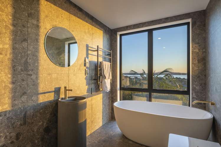 13 Waimana Ave Northcote Point_15