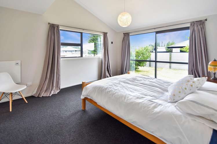 22 Rhoboro Road Twizel_6