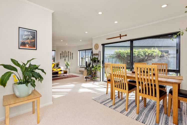 34 Kensington Drive Taradale_4