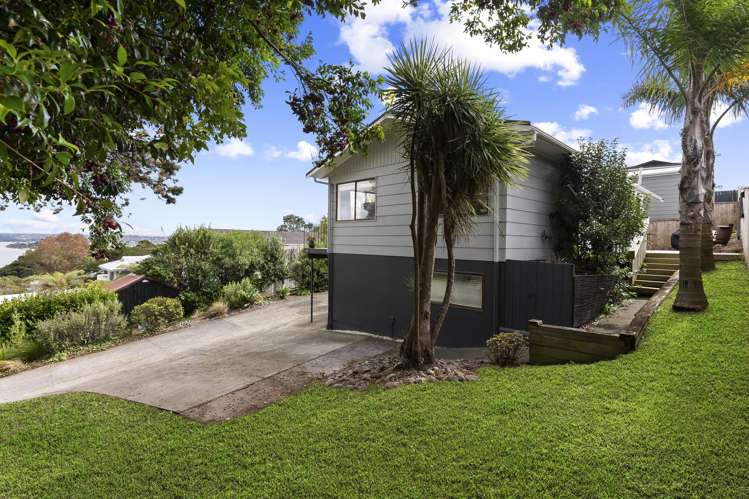 9 Sispara Place Beach Haven_12