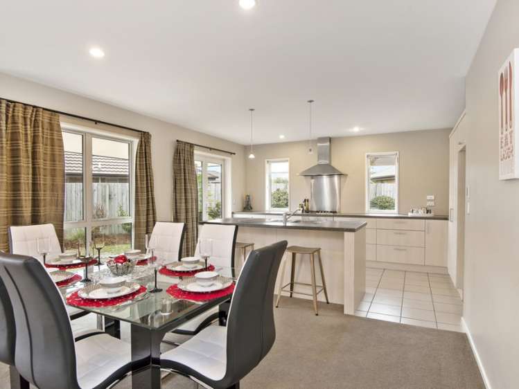 16 Hasendene Drive Lincoln_6