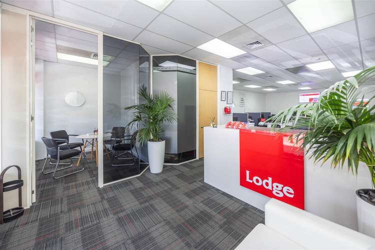 Unit 6 at 35 Whatawhata Road Dinsdale_2