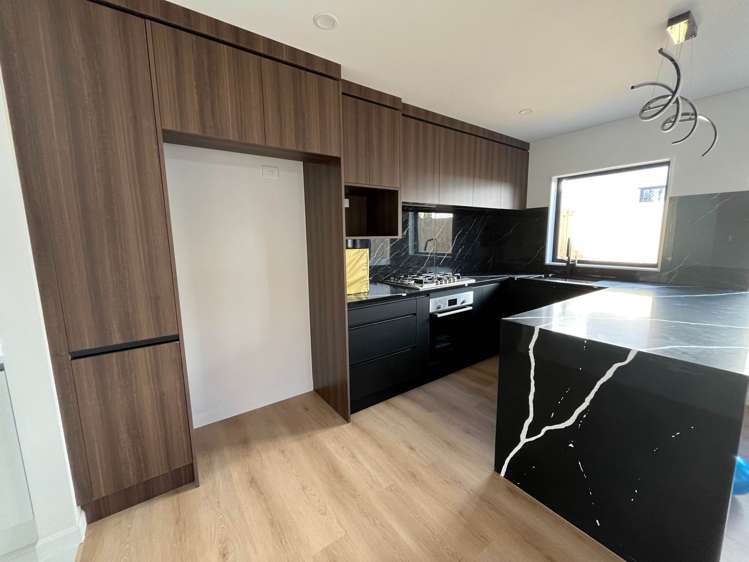 4/8 Buller Crescent Manurewa_3
