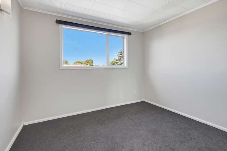 9 Russley Road Russley_3