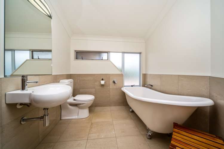 357 High Street Hawera_16