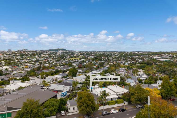 256 Jervois Road Herne Bay_30