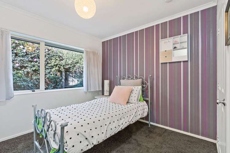 65 Travis Country Drive Burwood_16