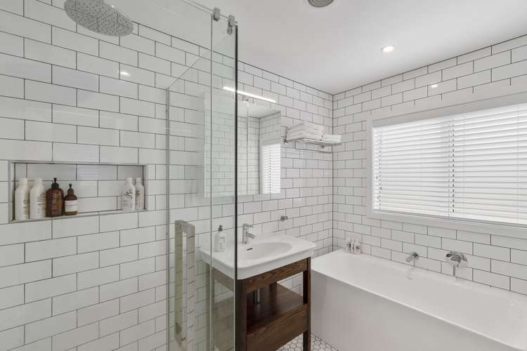 4/203 Lake Road Belmont_6