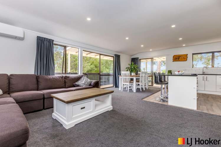 2/187 Carnoustie Drive Wattle Downs_8