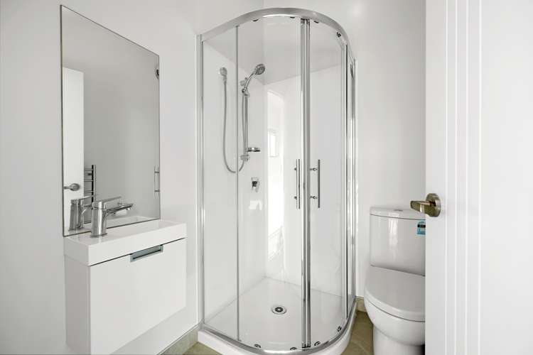 1/13 Vialou Street Hamilton Central_9