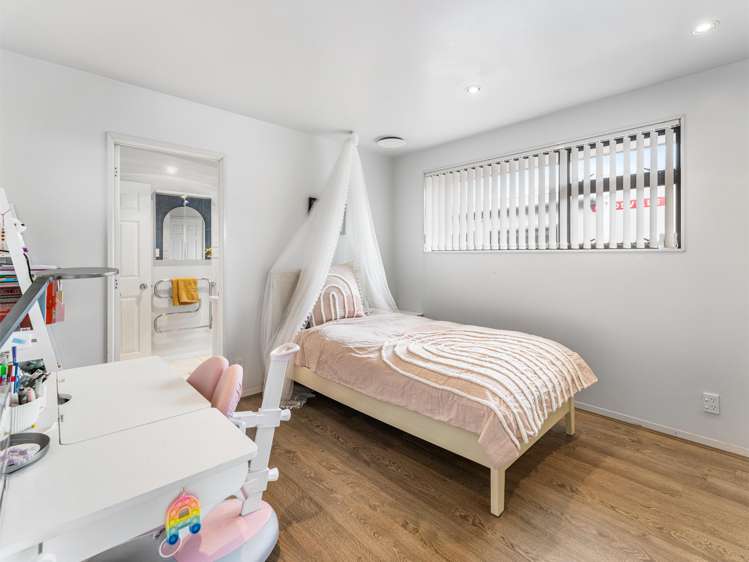 9 Renoir Street West Harbour_16