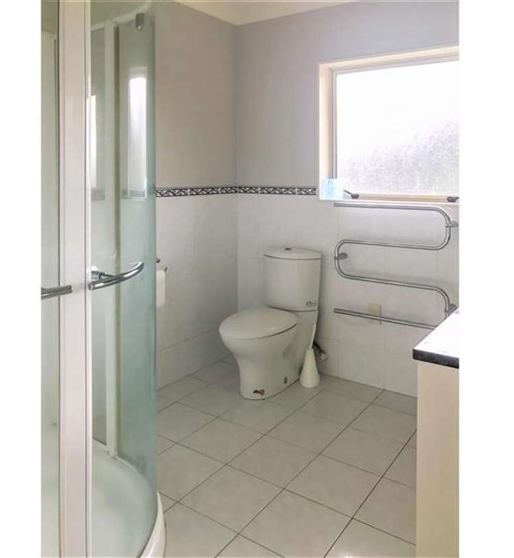 10 Michael Bosher Way Flat Bush_9