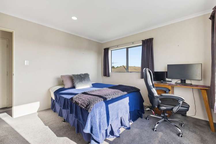 8 Allerton Place Wattle Downs_16