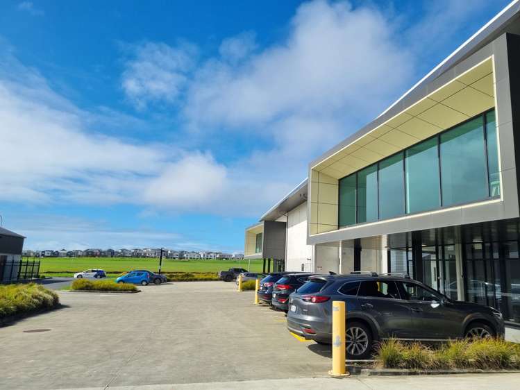 2/20 Highgate Parkway Silverdale_11