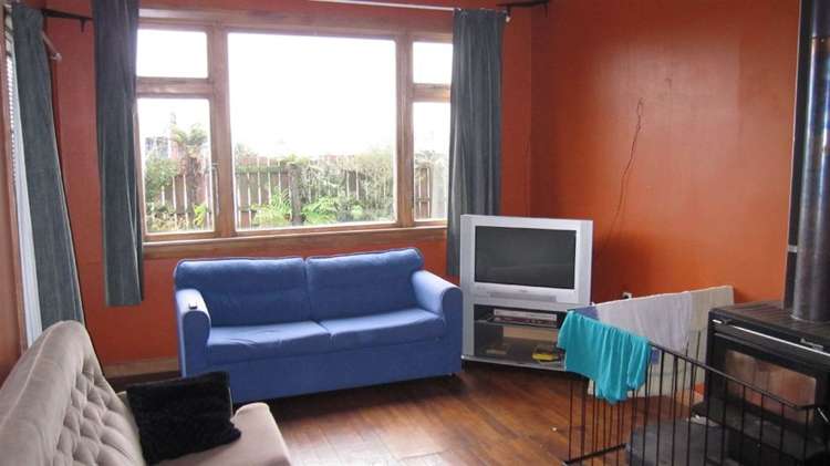 12 Stewart Street Waimangaroa_2