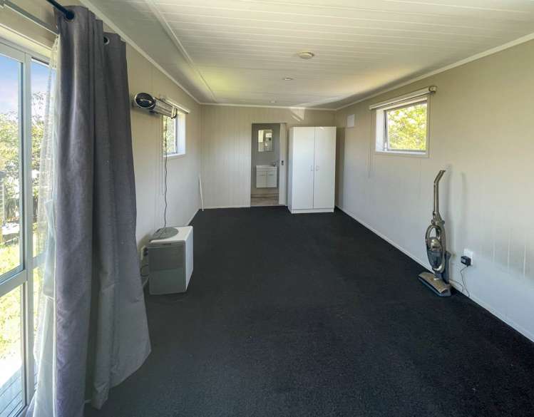55 Taurus Crescent Beach Haven_5