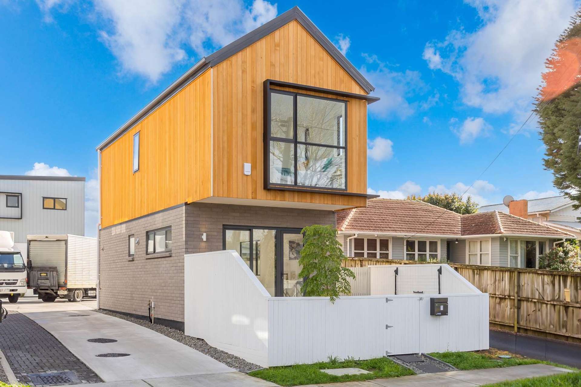 1/91 Beach Road Te Atatu Peninsula_0