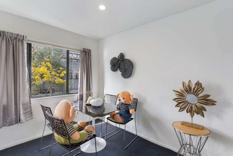 11/12 Ambrico Place New Lynn_11