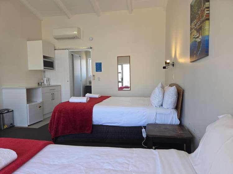 29/76 Lake Terrace Central_3