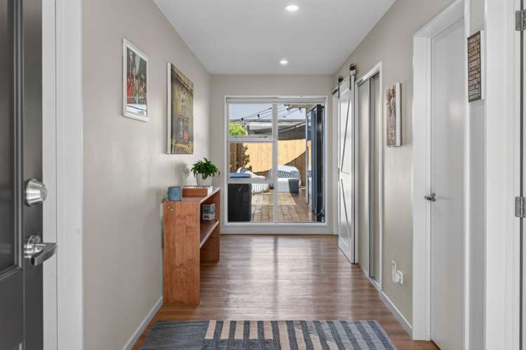 21 Farnborough Way Rolleston_1
