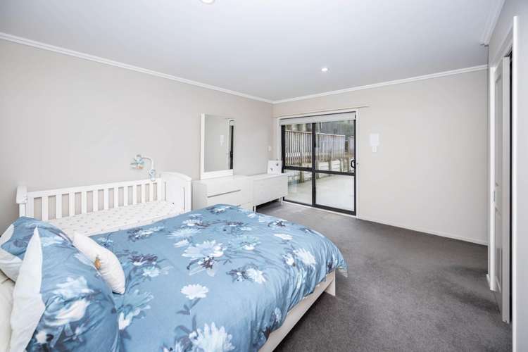 54 Farnborough Drive Nawton_21